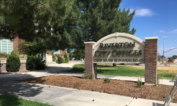 Riverton City asks residents to conserve water...