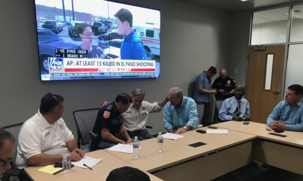 El Paso Police tweet image of Texas Governor Greg Abbott now on the ground in El Paso, huddled with...