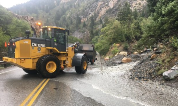 Recent mudslides in Little Cottonwood Canyon are forcing UDOT crews to perform emergency repairs. (...