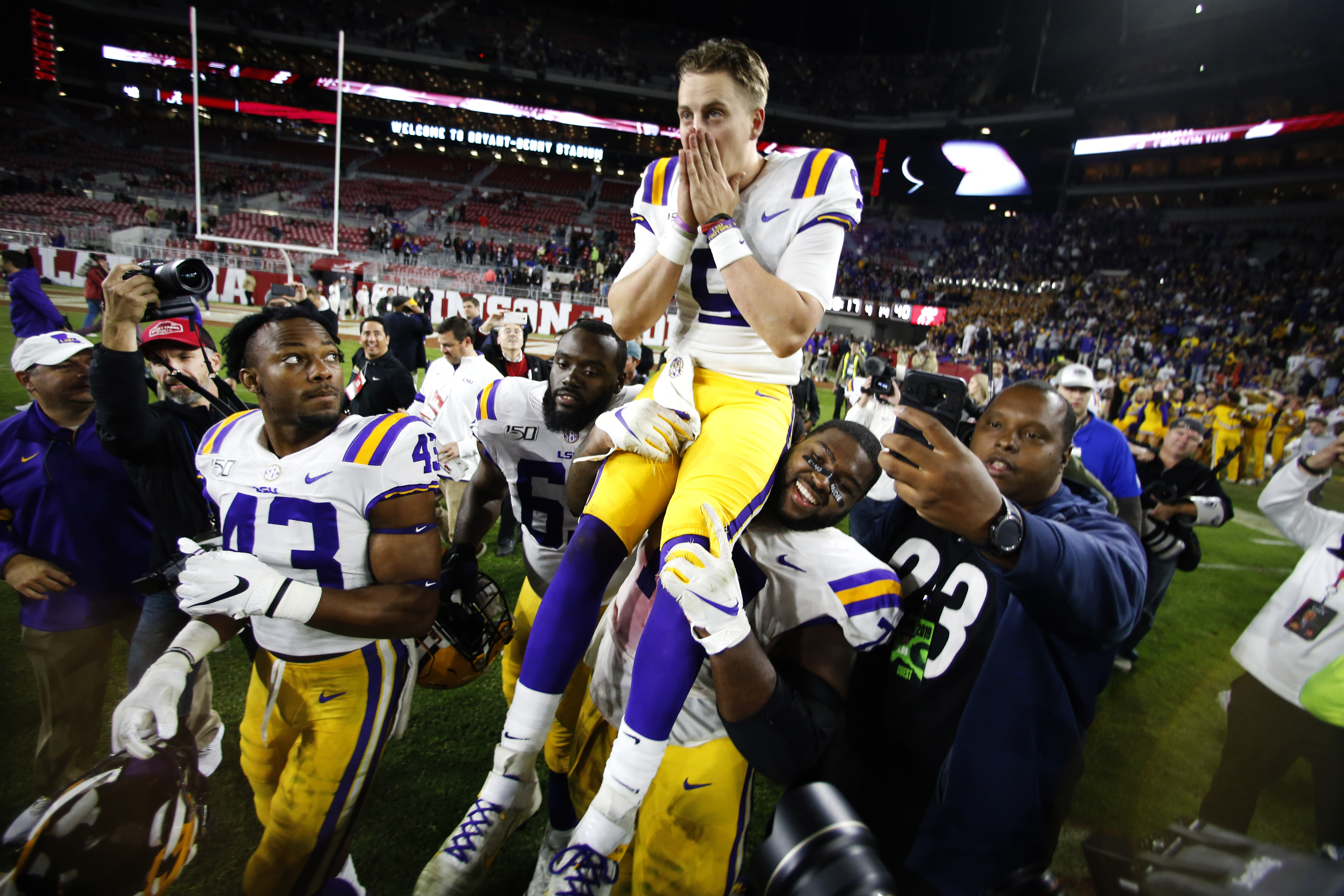 Joe Burrow takes one more jab at Tide during LSU's championship parade