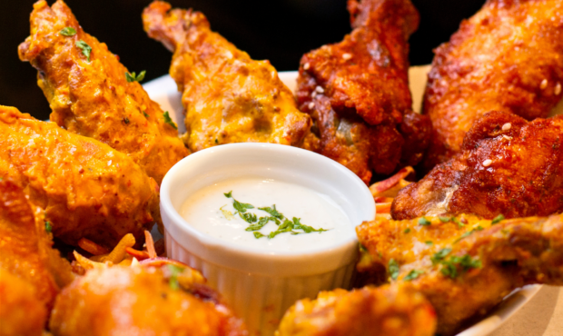 buffalo chicken wings super bowl game day snacks...