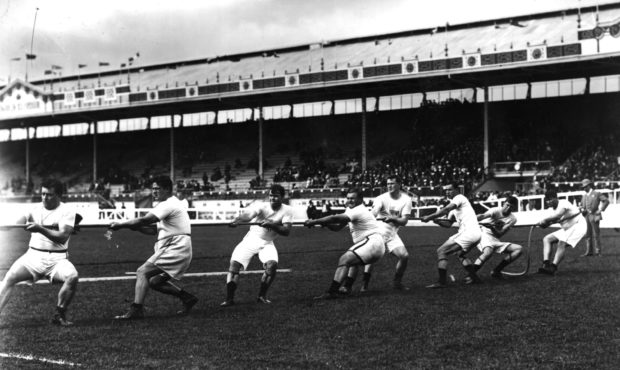 olympic sports of the past included tug-of-war...