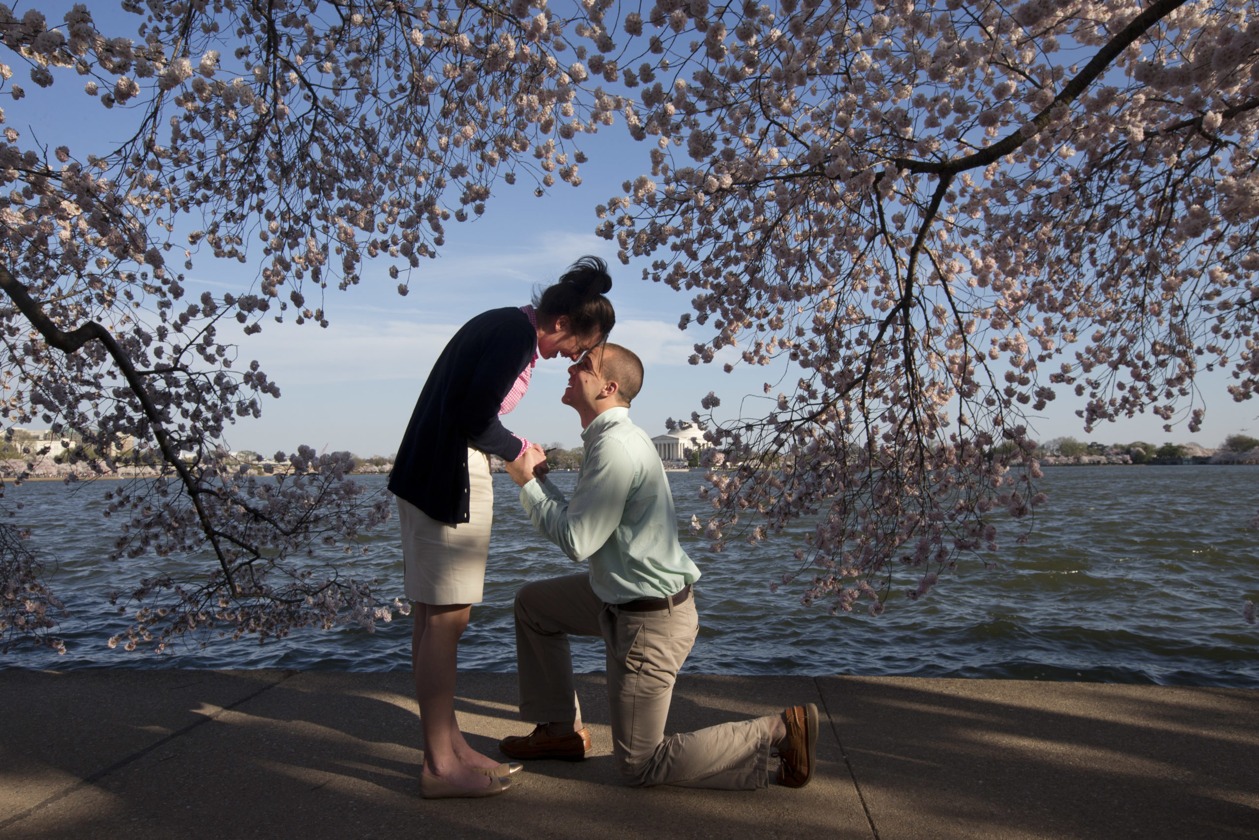 FILE - In this April 10, 2014 file photo, Steven Paska, 26, of Arlington, Va., proposes to his girl...