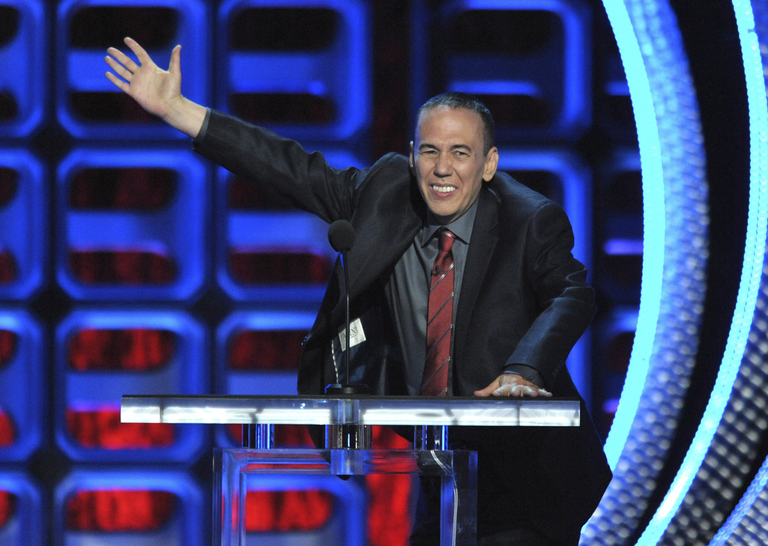 FILE - Gilbert Gottfried performs at the Comedy Central "Roast of Roseanne" in Los Angeles on Aug. ...