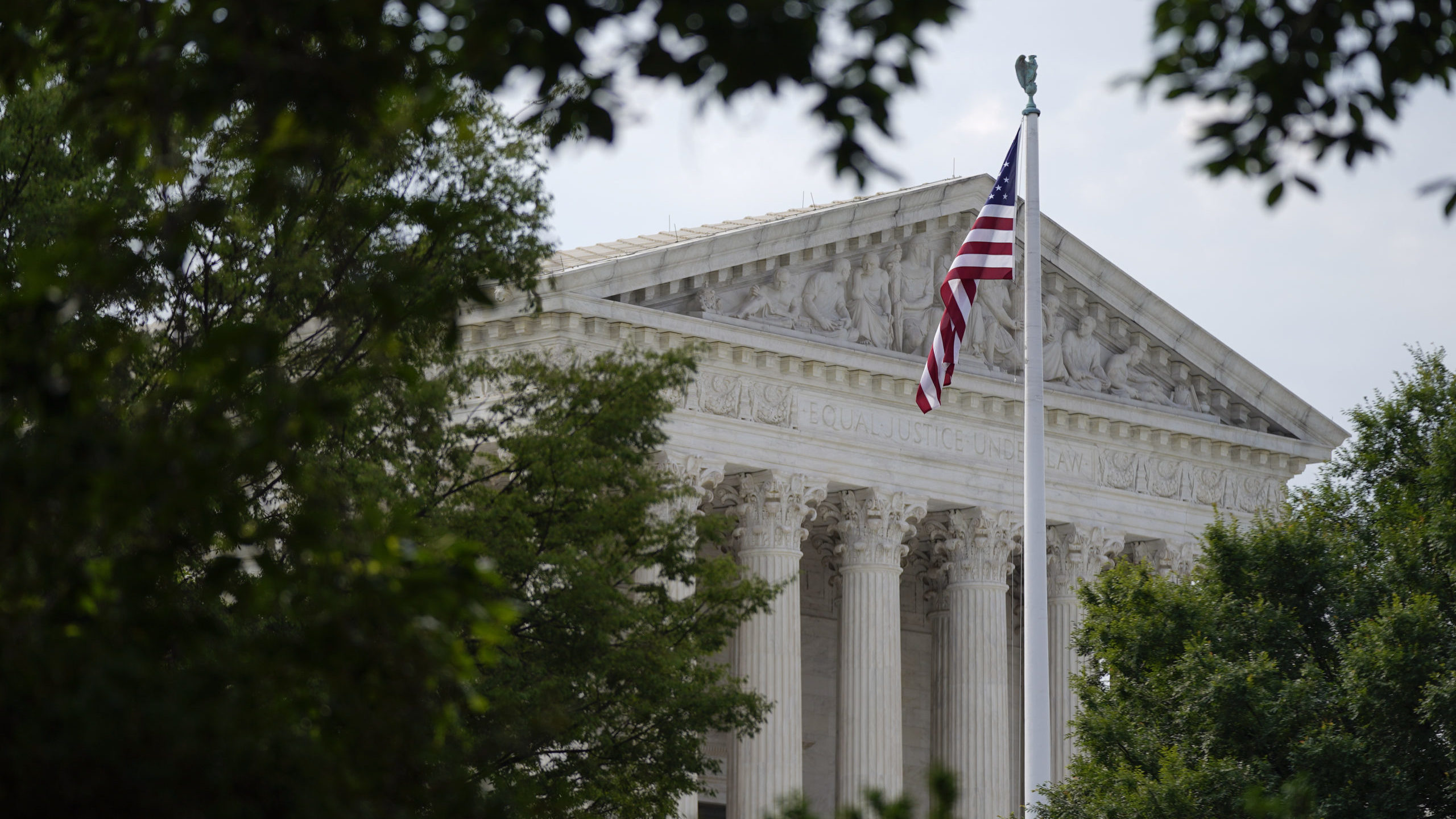 The Supreme Court issued an investigative report on Thursday, announcing that it has yet to determi...