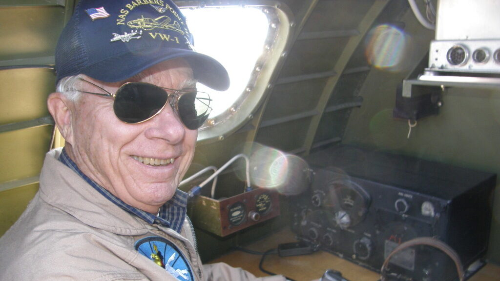 A former Utah resident was among those killed in an air show crash in Dallas....