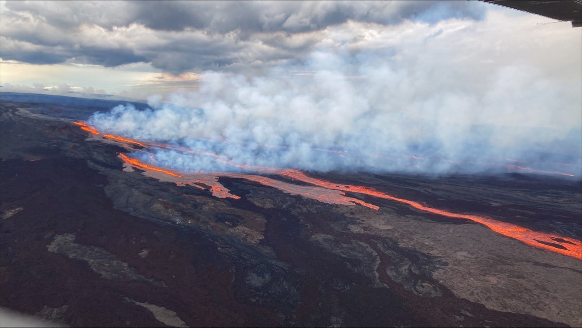 USGS posted two photos on Monday from a Civil Air Patrol flight which shows the Mauna Loa volcano e...