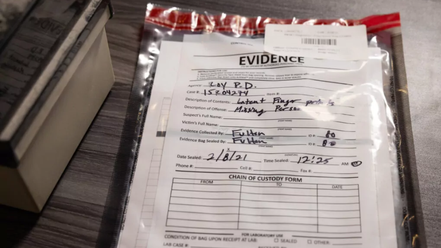 an evidence bag in the sheree warren case is pictured...