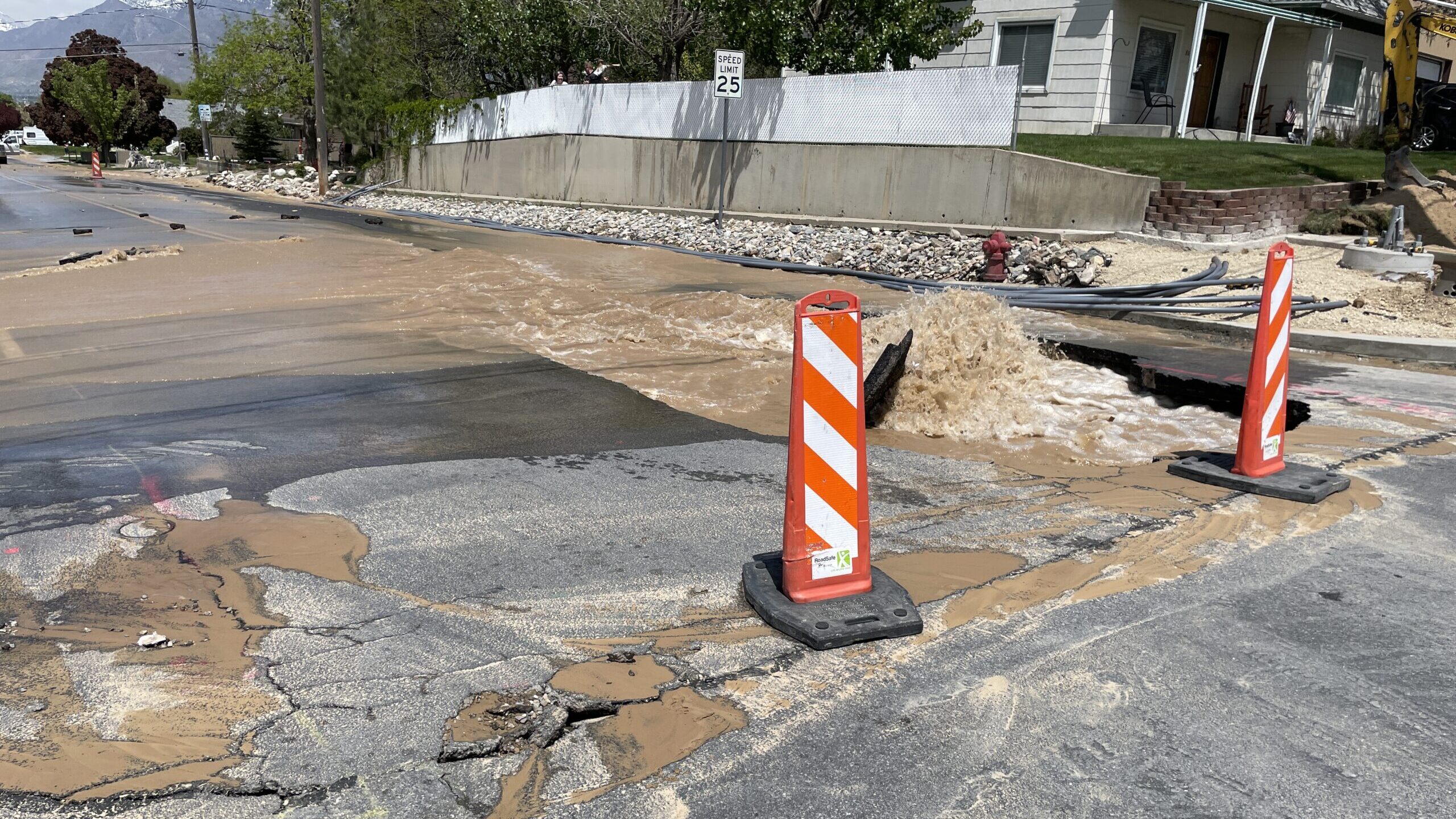 A water main break in Spanish Fork Friday afternoon has closed a portion of 800 East. Seven homes i...