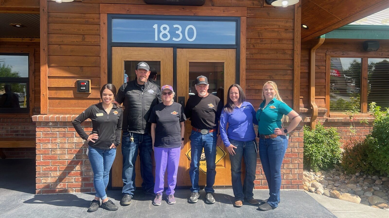 A Virginia couple arrived in Utah this week on a nationwide tour of Texas Roadhouse restaurant loca...