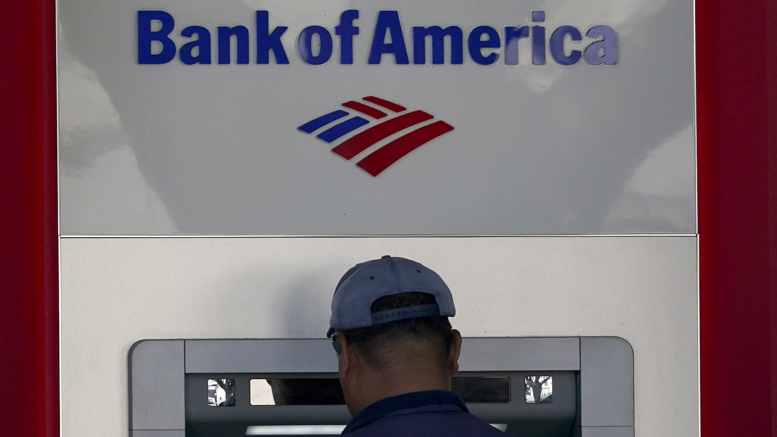 New York (CNN) — Multiple US banks were hit by deposit delays on Friday caused by an error at a ...