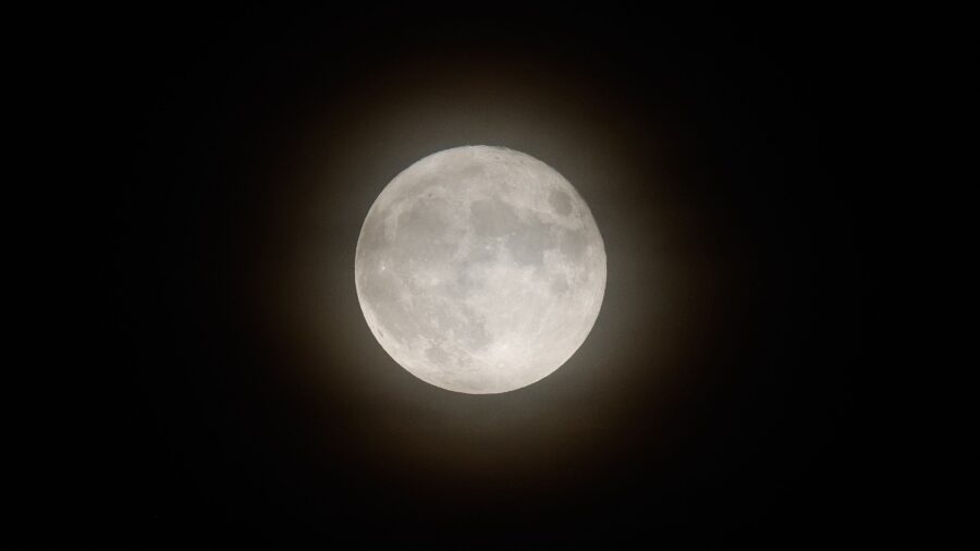 The ‘blue moon’ won’t be the only rare sight in the night sky tonight