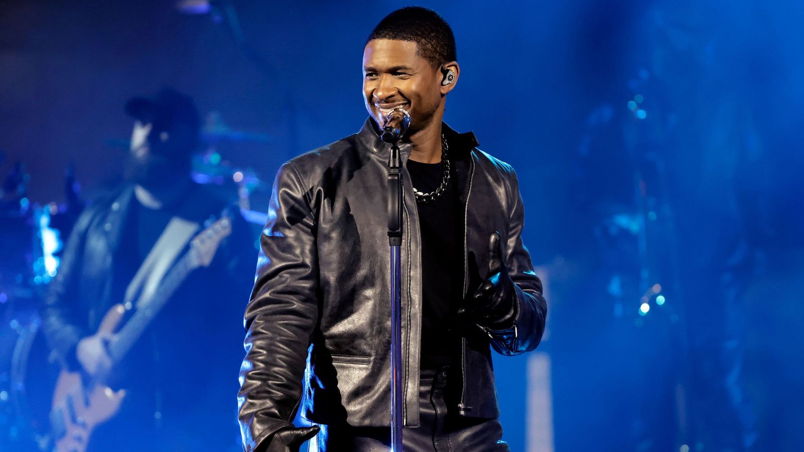 Usher performing at the 2023 iHeartRadio Living Black Block Party in Los Angeles. (Kevin Winter/Get...