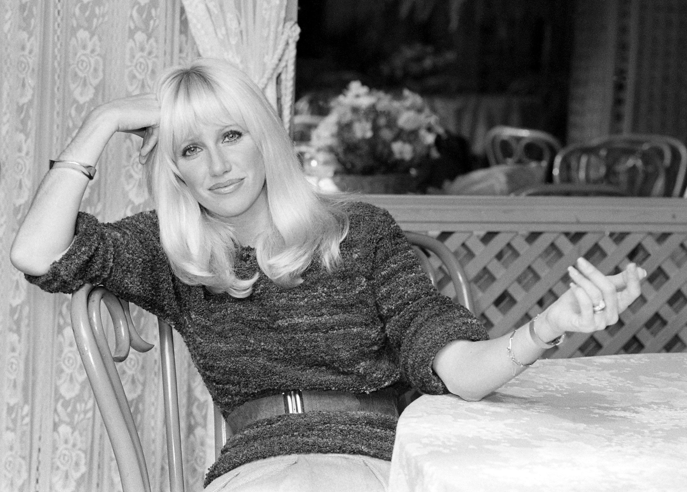 Suzanne Somers, seen here at her home in 1979, has died. (Joan Adlen/Getty Images)...