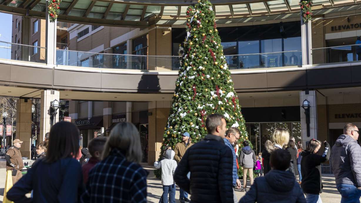 holiday shoppers get ready to start spending at city creek mall...