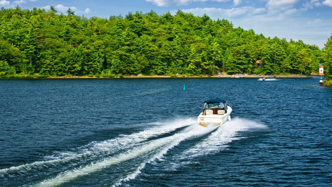 The Utah Division of Outdoor Recreation warns that drinking while operating a boat is illegal....