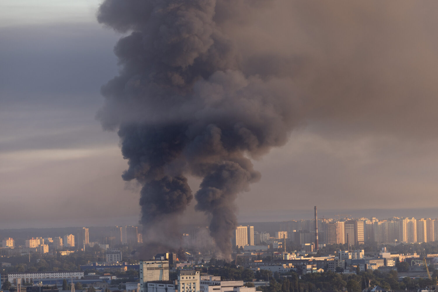 KYIV, UKRAINE - JULY 2: Smoke is seen as major fires burn from multiple locations in the city center after a drone and missile attack by Russian forces on July 2, 2026 in Kyiv, Ukraine. The attack hit multiple buildings in different neighborhoods of the Ukrainian capital, leaving at least 17 dead, according to early statements from Ukrainian authorities. (Paula Bronstein, Getty Images)