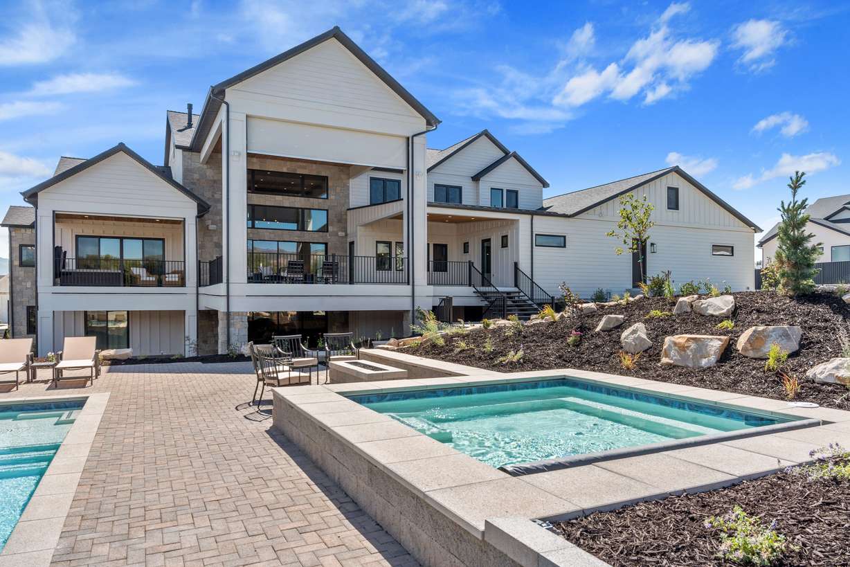 Outdoor living spaces and wellness amenities have become increasingly popular in today's custom homes, as seen in this award-winning home that was featured in the 2025 Salt Lake Parade of Homes. (Photo: Cross Construction)